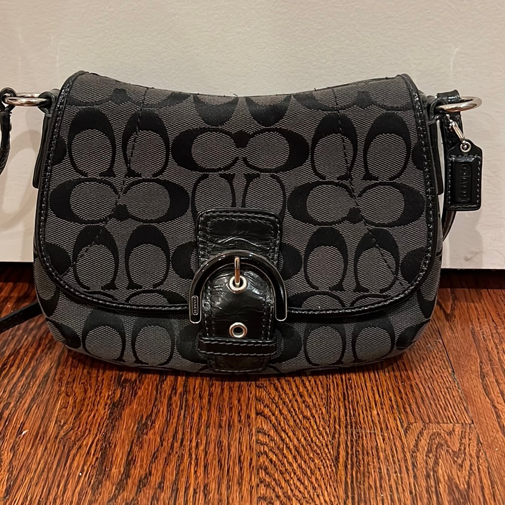 Coach crossbody bag 🖤